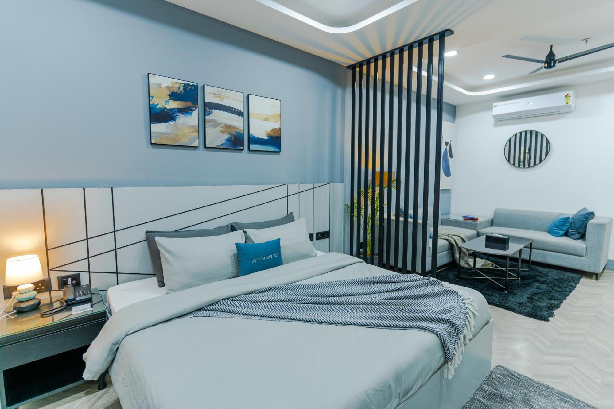Bedchambers Luxury Apartment Near Golf Course Road Гургаон Экстерьер фото