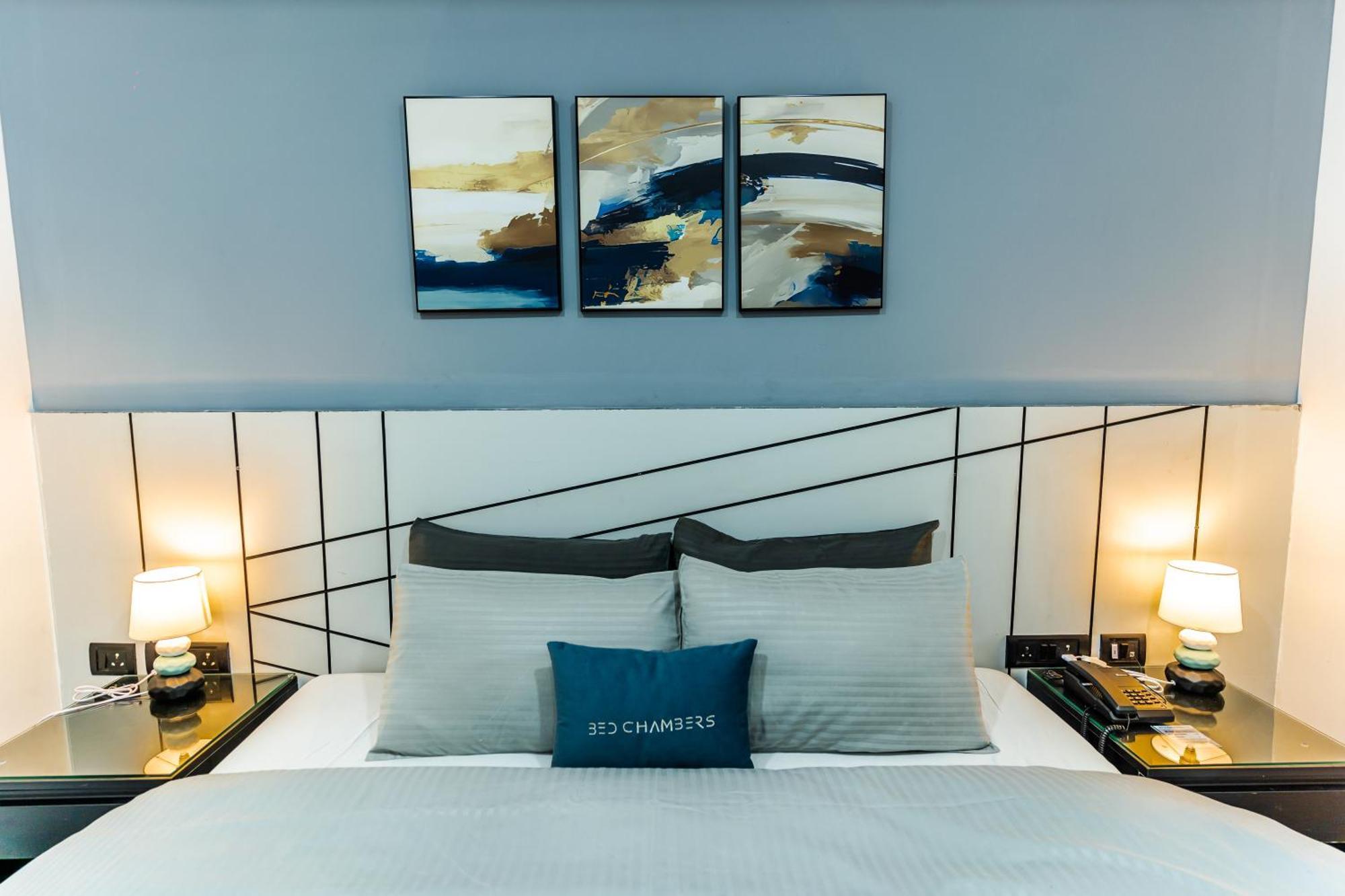 Bedchambers Luxury Apartment Near Golf Course Road Гургаон Экстерьер фото